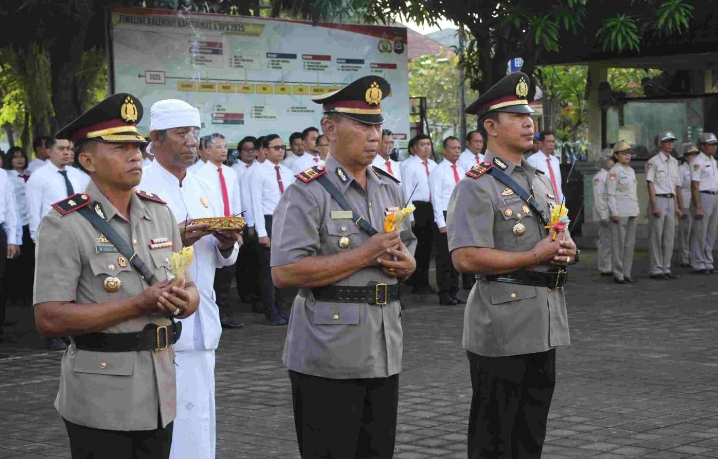 Polres Jembrana melaksanakan Upacara Serah Terima Jabatan (Sertijab) Kabag Ops