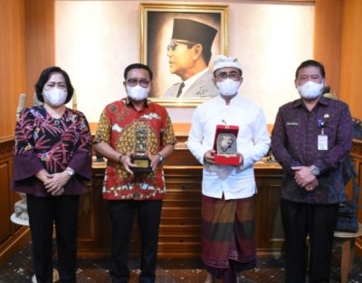 Walikota Mantiri Didampingi Ketua TP PKK Studi Tiru ke Denpasar Bali